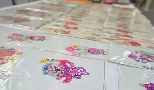 多国家庭齐聚武汉首届国际儿童嘉年华 共度周末欢乐时光